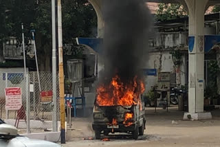 A fire broke out in a Maruti van