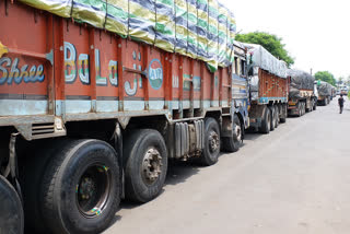 lorry drivers are in problem who bring food for food department