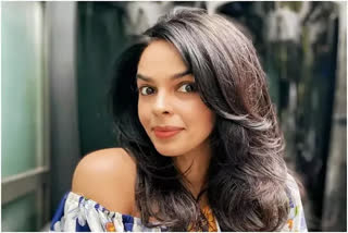 mallika sherawat is missing the sunny days