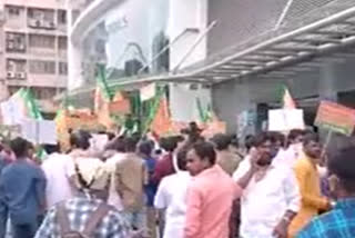 bjym leaders protest at yashoda hospital in secunderabad