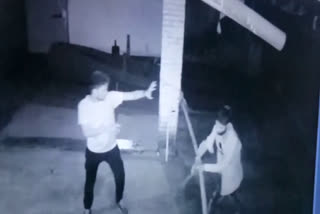 CCTV footage of robbery attempt