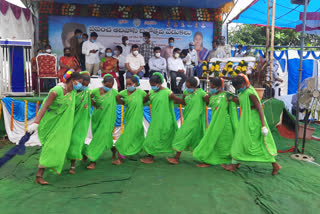 International tribal day conducting in vizag, east godavari districts