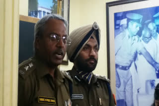 delhi police pcr bravery work during lockdown