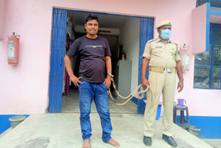 Thief arrested at Dolgaon with cement bag