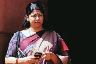 kanimozhi-mp-alleges-hindi-imposition-at-airport