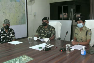 police-maoist-clashes-in-gandhamardhan-forest-large-quantities-of-maoist-material-seized