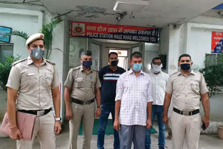 male nurse arrested for robbing 60 thousand from a patient in aiims