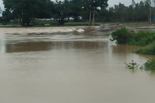 varada river overflowing...Laxmapura-Balambida Road Disconnection