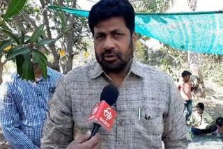 minister bacchu kadu