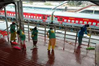 Cleanliness Campaign in Ranchi Rail Division