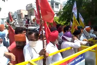 Farmers protest against agriculture ordinances in Amritsar