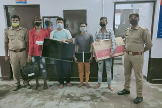 Noida Sector 20 police arrested four robbers