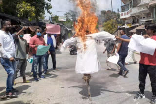 शिवसेना का पुतला दहन