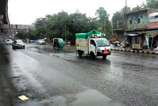 rain in some areas of west delhi due to which water logging problem arises