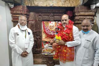 Tamradhwaj Sahu worshiped Maa Mahamaya