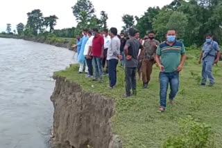 মন্ত্ৰী ভৱেশ কলিতাৰ বৰনদীৰ গৰাখহনীয়া অঞ্চল পৰিদৰ্শন