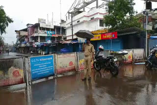 covid lock down in thalipparamba  covid news  lock down news  തളിപ്പറമ്പ വാര്‍ത്തകള്‍  ലോക്ക് ഡൗണ്‍ വാര്‍ത്തകള്‍  കൊവിഡ് വാര്‍ത്തകള്‍