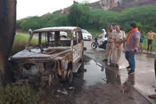 Behror news, Tata Sumo, car found burned