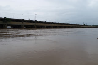 water released from dhawaleswaram barrage in east godavari district