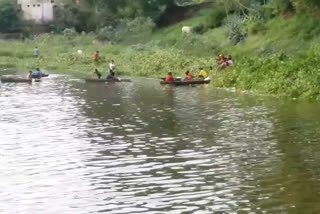 Majhi society took out water hyacinth