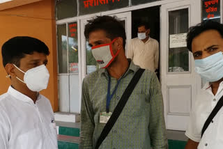 Sriganganagar news, district hospital, without a mask fined