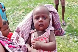 New born baby found near railway line in chaibasa