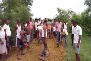 Villagers repaired road in hazaribag