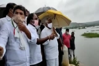 mlc jeevanreddy visit potharam lake in jagitial district