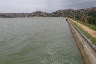 Tourists not allowed in a port of Sanapur lake