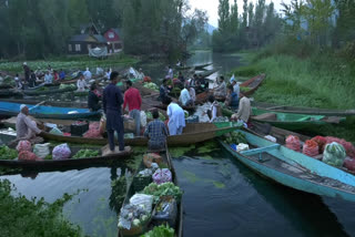 فلوٹنگ مارکیٹ: سبزی کی بہتر پیداوار کے باوجود کسان ناخوش