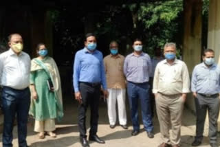 SDM inspects FCI closed hospital in Dhanbad