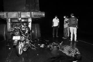 a man died in road accident near dantalappali mahabubabad district