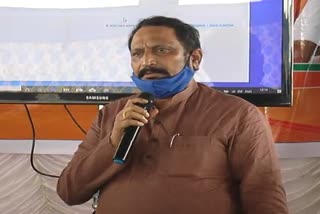 Deputy Chief Minister Lakshmana Sawadi