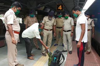 Search at Durgapur station before Independence Day