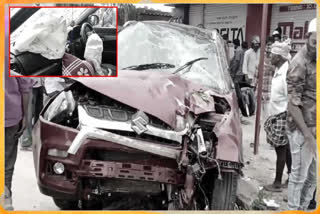 car accident near kadiri and three people injured in road accident