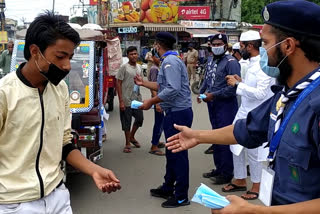 Jamiat Youth Club Scouts distributed masks