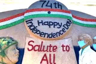 sudarshan-pattnaik-greets-countryman-before-ind-day-at-puri-beach-in-puri