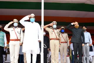 Education Minister Jagarnath Mahto hoisted  flag in bokaro, news of Minister Jagarnath Mahto, Independence Day Celebration in Bokaro, Independence day, बोकारो में शिक्षा मंत्री जगरनाथ महतो ने फहराया झंडोत्तोलन, बोकारो में स्वतंत्रता दिवस समारोह, स्वतंत्रता दिवस