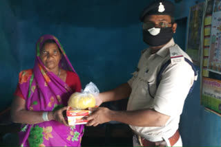 Deepka Police paid tribute to martyr Sanjay Shriwas