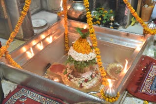 baba vishwanath decorated with tricolor