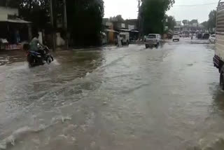 सिरोही में बारिश, sirohi news,  rajasthan news,  etvbharat news,  rajasthan hindi news,  sirohi weather news,  सिरोही का तापमान,  Heavy rain in sirohi,  माउंट आबू का मौसम