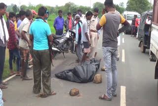 Dead body of a youth found in main road in Gaurela