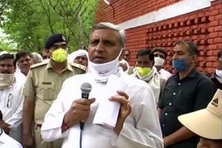 Haryana Agriculture Minister jp dalal addresses farmers in Gignau village of Bhiwani