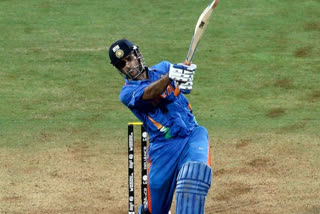 DHONI