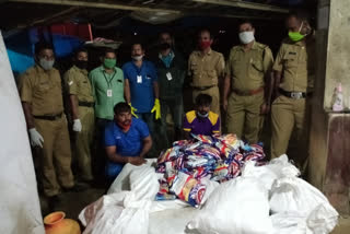 hance packets wayanad  excise seized hance  മുത്തങ്ങയിൽ ഹാൻസ്