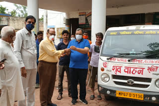 Former MLA handed over another dead vehicle to the district hospital