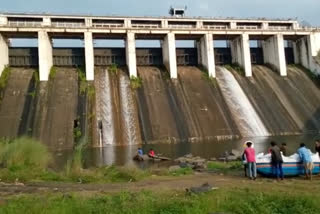 gate of patratu dam opened in ramgarh