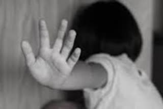 minor girl raped at vinukonda