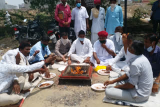 Protest in Barmer, पैराटीचर्स का प्रदर्शन, सद्बुद्धि यज्ञ