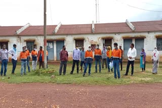 41-laborers-staged-a-sit-in-protest-against-balco-company-due-to-being-out-of-work-in-sarguja